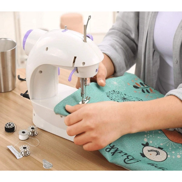 4 in 1 Portable & Compact Mini Sewing Machine, Adapter and Foot Pedal Portable Dual Speed ​​Beginner Sewing Machine with Light Electric Sewing Machine